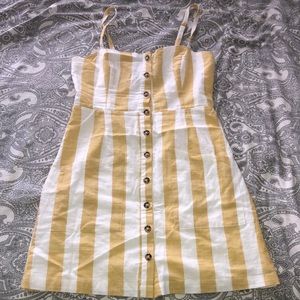 Forever 21 Yellow summer dress